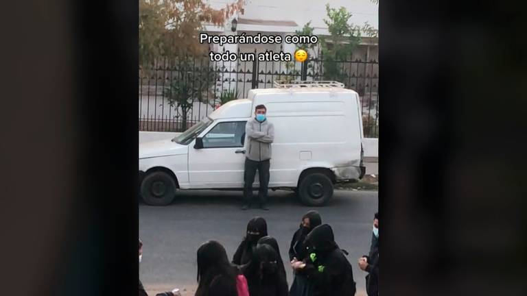 TikTok viraliza a 'papá motivación'; le echa porras a su hija cada que  entra a la escuela: VIDEO - El Heraldo de Tabasco | Noticias Locales,  Policiacas, sobre México, Tabasco y el Mundo