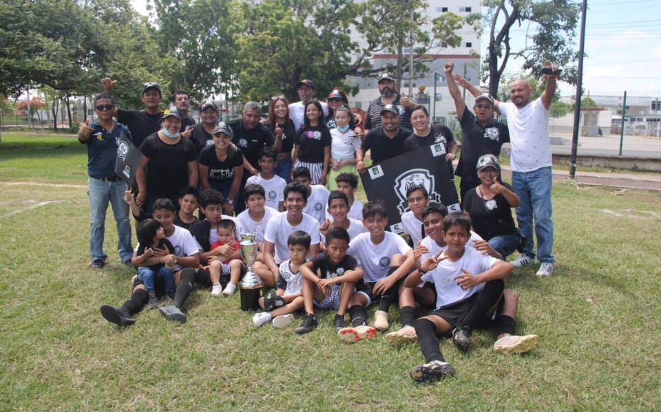 Vence Leones Negros en tanda de penales a Cruz Azul en categoría juvenil -  El Heraldo de Tabasco | Noticias Locales, Policiacas, sobre México, Tabasco  y el Mundo