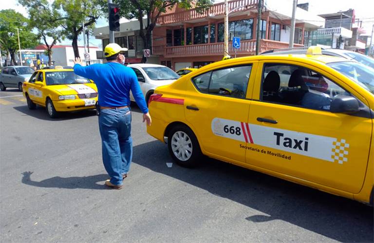 Realizan transportistas tabasque os caravana pro AMLO El Heraldo