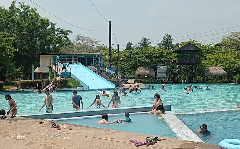 Familias buscan combatir el calor en balnearios de Villahermosa - El  Heraldo de Tabasco | Noticias Locales, Policiacas, sobre México, Tabasco y  el Mundo